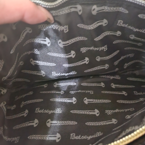 New Betsey Johnson Clutch - Picture 9 of 11